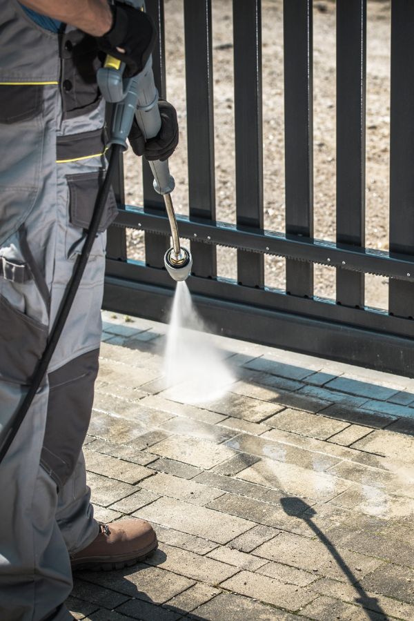 Steinreinigung in Düren - Steinreinigung - Pflastersteinreinigung - Terrassenreinigung - Natursteinreinigung